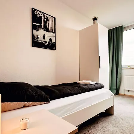 Monteurwohnung Mit Balkon Und Wohnzimmer Apartment Bochum
