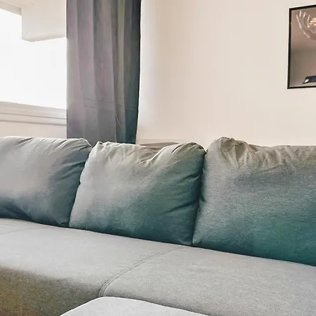 Apartment Monteurwohnung Mit Balkon Und Wohnzimmer *