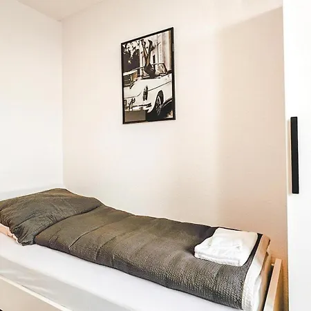 Monteurwohnung Mit Balkon Und Wohnzimmer Apartment Bochum
