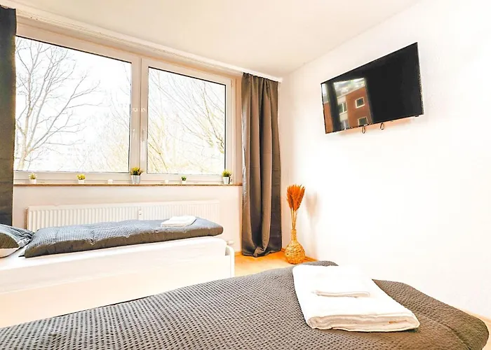 Monteurwohnung Mit Balkon Und Wohnzimmer Apartamento