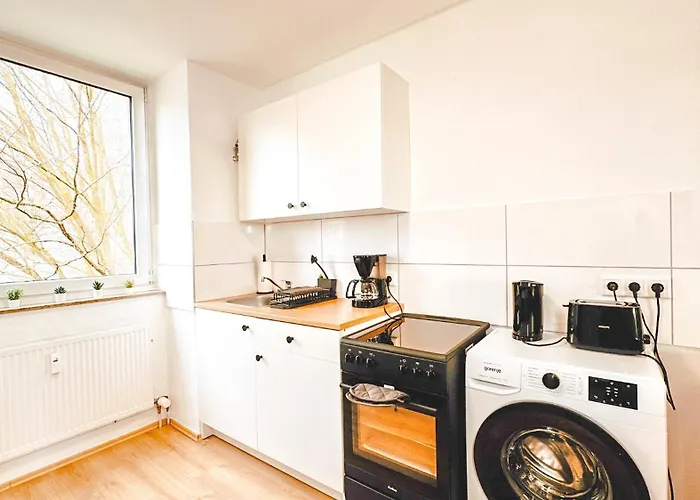 Monteurwohnung Mit Balkon Und Wohnzimmer アパート *